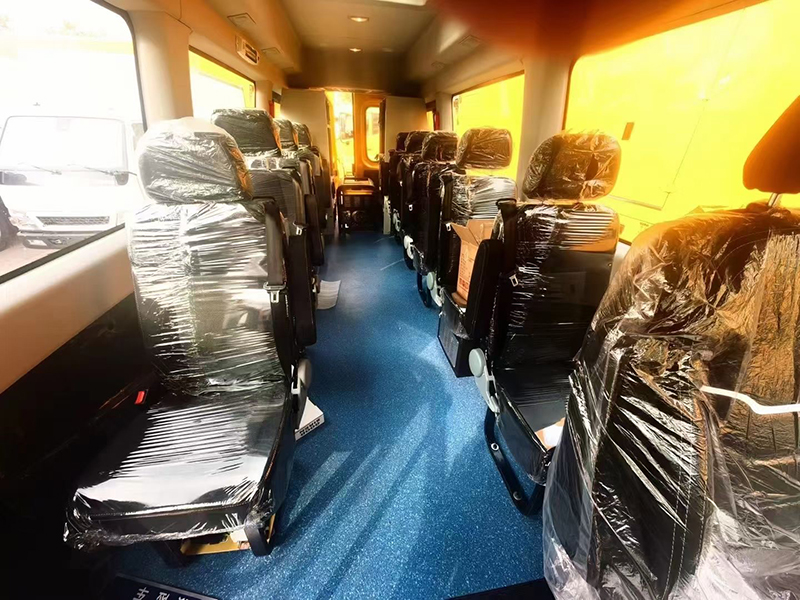 依維柯9-11座救險(xiǎn)車(chē)