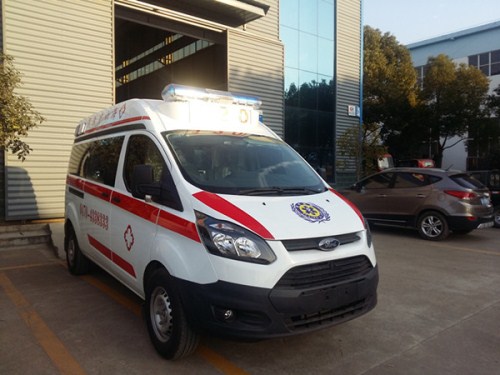 程力全順江鈴福特救護車三趟要花費3900元！ 醫(yī)院：我覺得不