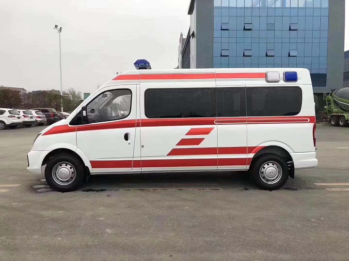 1臺(tái)上汽大通救護(hù)車(chē)---發(fā)往江西省醫(yī)療機(jī)構(gòu)